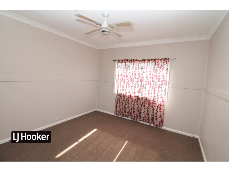 8 Castle Street, Inverell NSW 2360