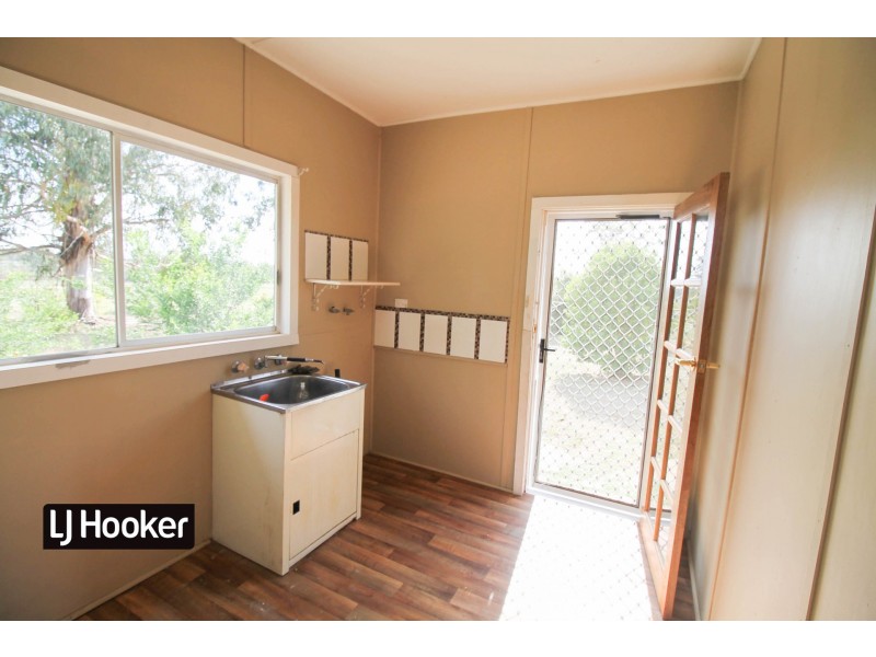 8 Castle Street, Inverell NSW 2360