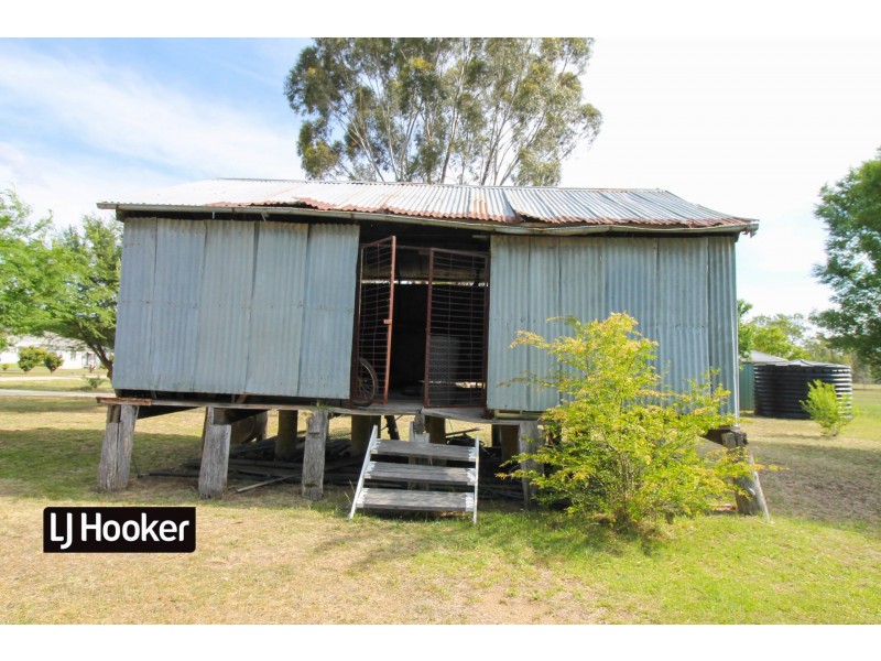 8 Castle Street, Inverell NSW 2360