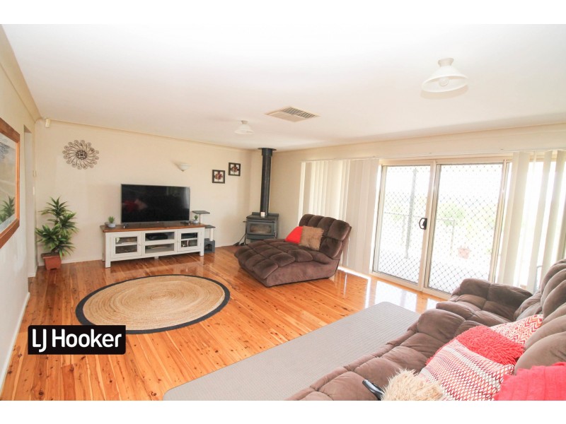 58 Osterley Terrace, Inverell NSW 2360