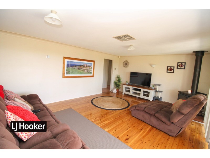 58 Osterley Terrace, Inverell NSW 2360