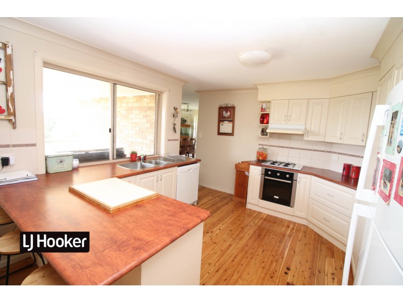 58 Osterley Terrace, Inverell NSW 2360