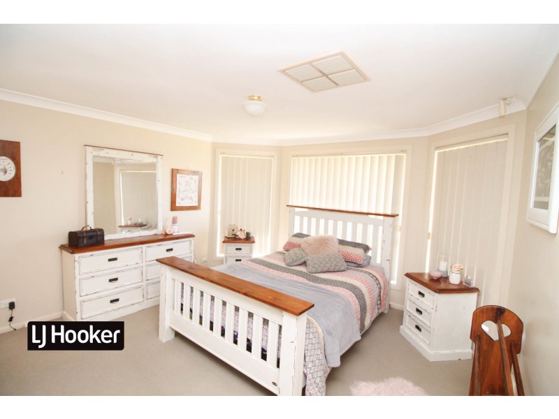 58 Osterley Terrace, Inverell NSW 2360