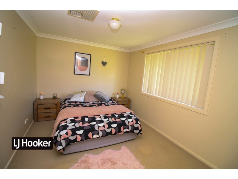 58 Osterley Terrace, Inverell NSW 2360