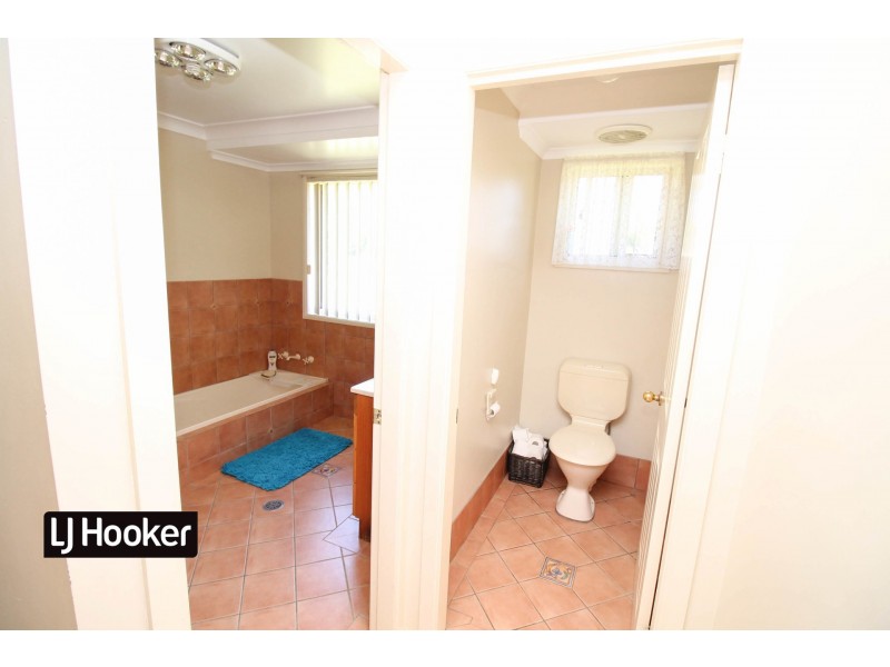 58 Osterley Terrace, Inverell NSW 2360