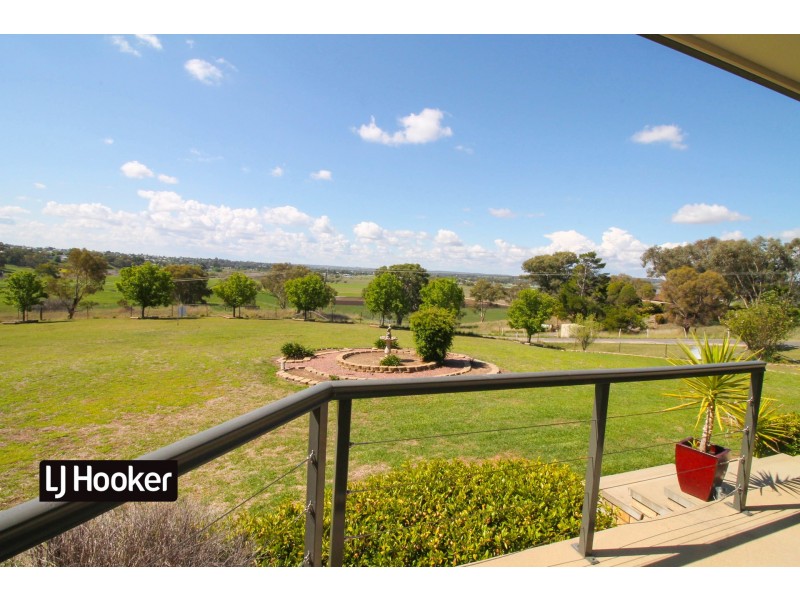 58 Osterley Terrace, Inverell NSW 2360