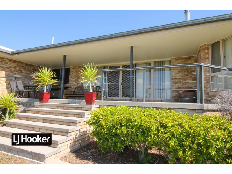 58 Osterley Terrace, Inverell NSW 2360