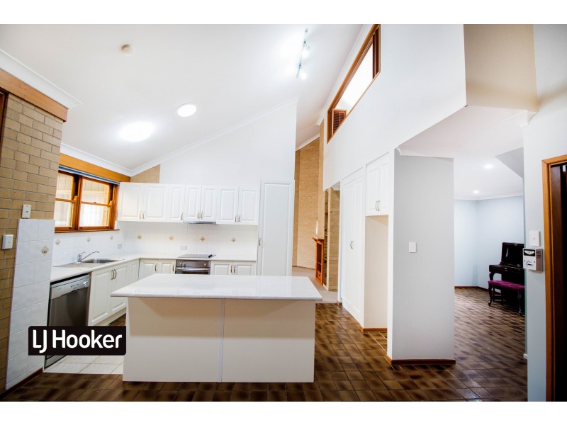 8 Vernon Street, Inverell NSW 2360