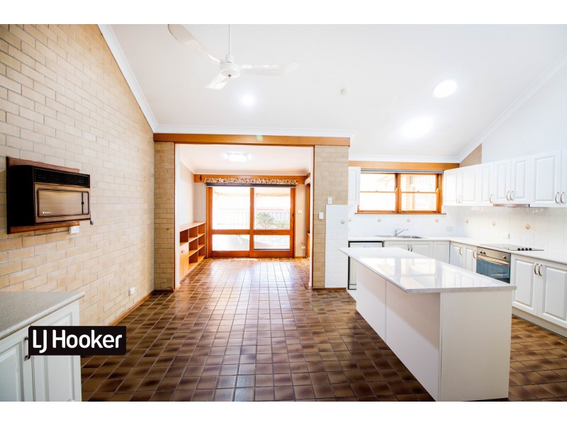 8 Vernon Street, Inverell NSW 2360