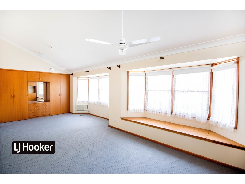 8 Vernon Street, Inverell NSW 2360