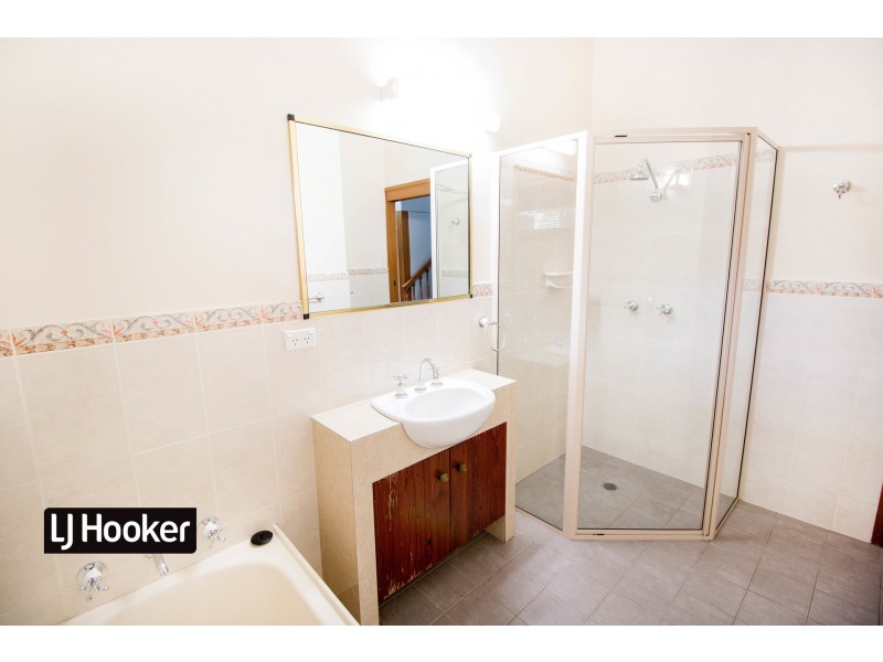 8 Vernon Street, Inverell NSW 2360