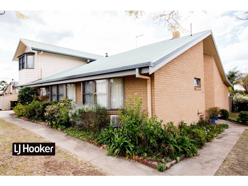 8 Vernon Street, Inverell NSW 2360