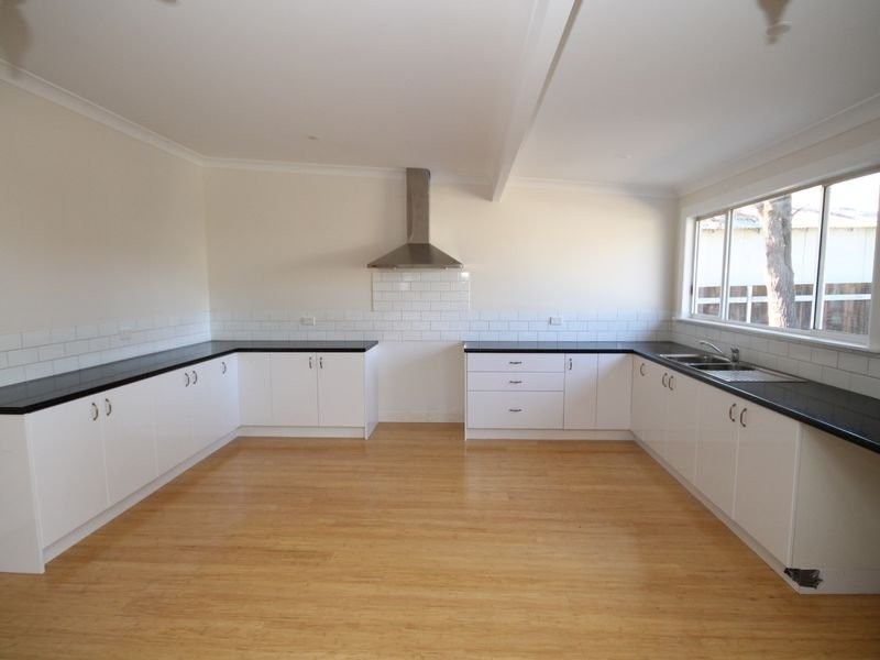 19 Chester Street, Inverell NSW 2360