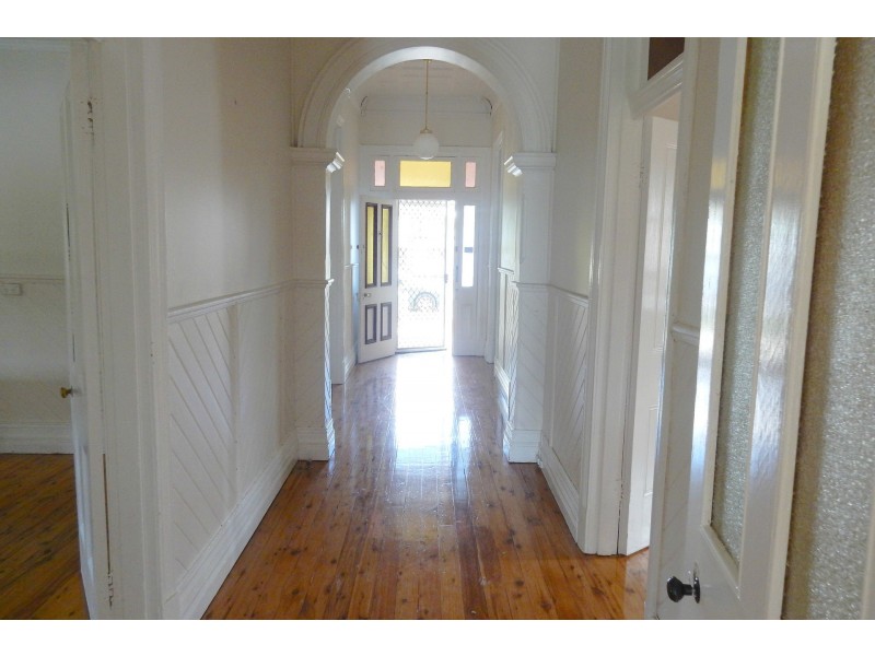 19 Chester Street, Inverell NSW 2360