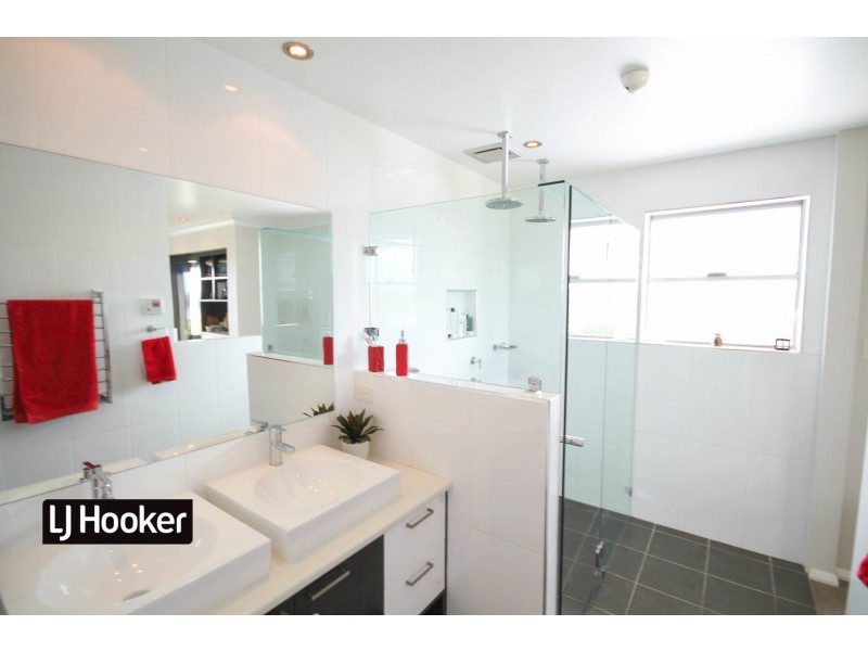 90A Doncaster Drive, Inverell NSW 2360