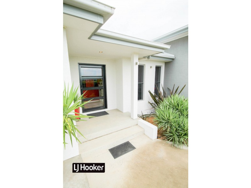 90A Doncaster Drive, Inverell NSW 2360