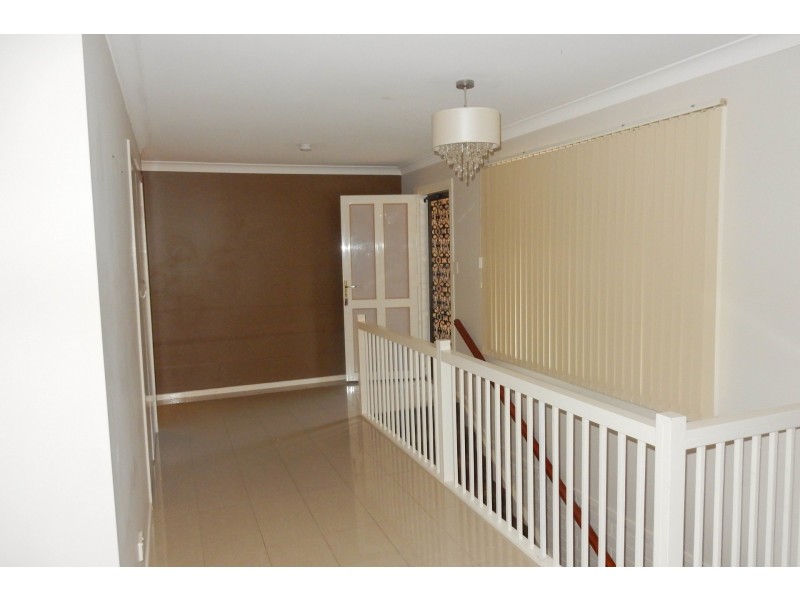 42 Gordon Street, Inverell NSW 2360