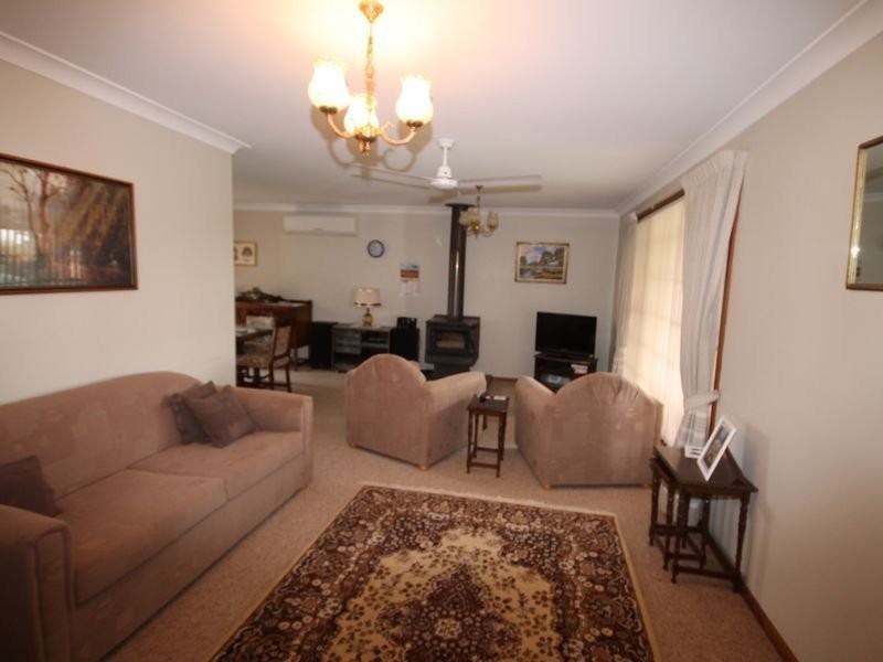 27 Sapphire Street, Inverell NSW 2360