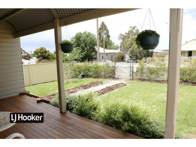 28 Swan Street, Inverell NSW 2360