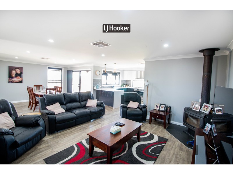 38 Talbragar Close, Inverell NSW 2360