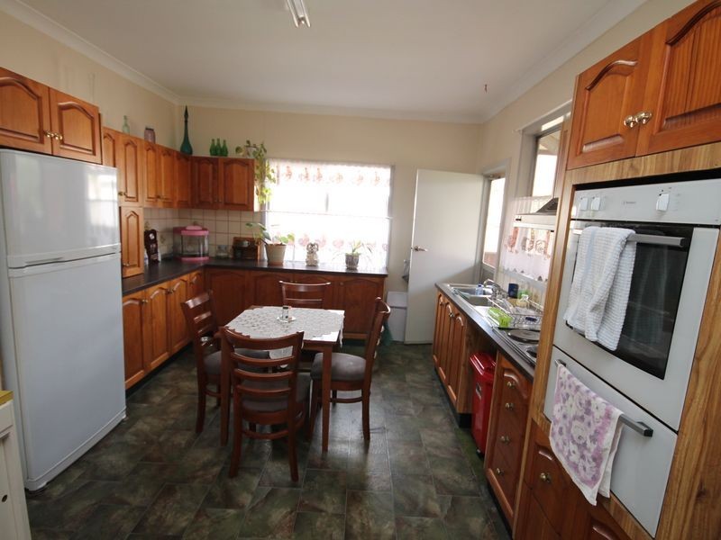2 Girle Street, Inverell NSW 2360