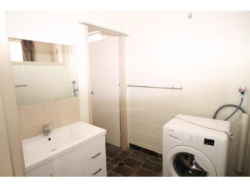 7B Sweaney Street, Inverell NSW 2360