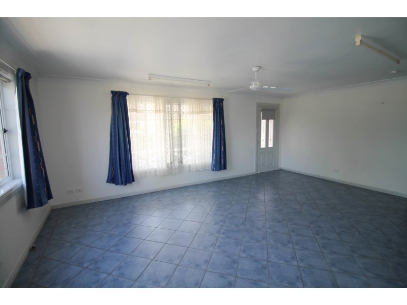 21 Whittingham Street, Inverell NSW 2360