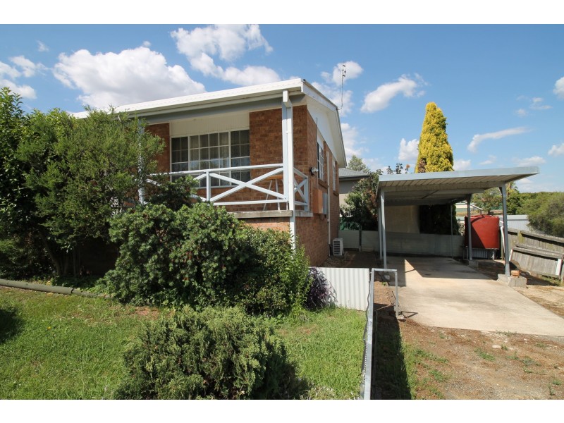 21 Whittingham Street, Inverell NSW 2360