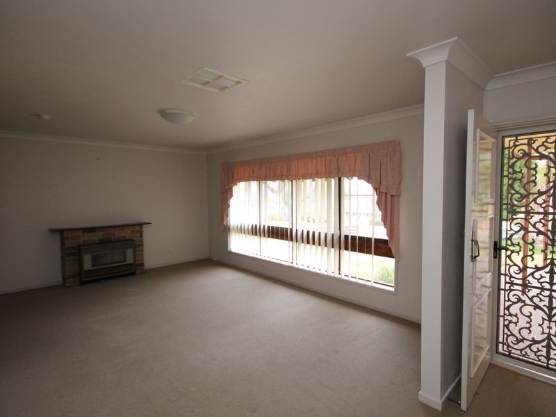 49 Lewin Street, Inverell NSW 2360