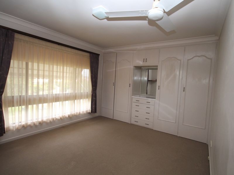 49 Lewin Street, Inverell NSW 2360