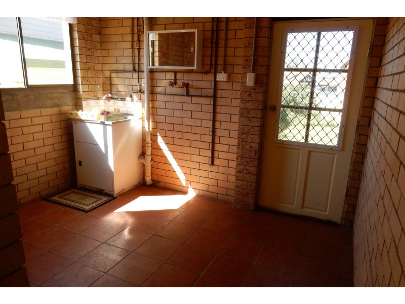 2A Urabatta Street, Inverell NSW 2360