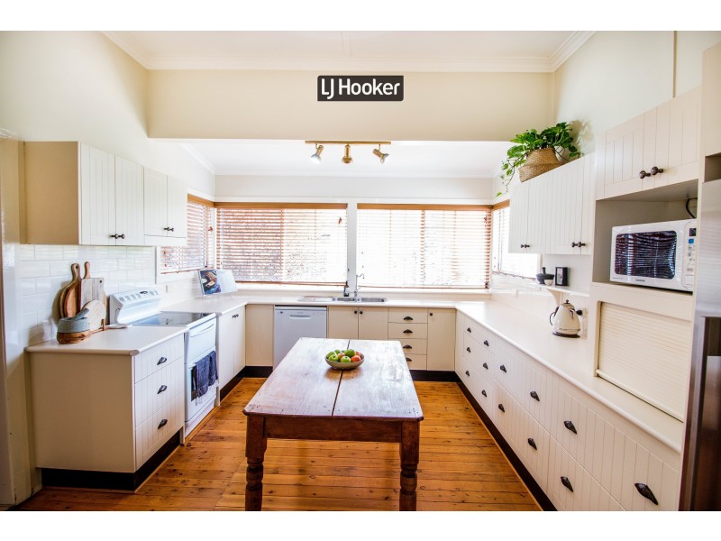 22 George Street, Inverell NSW 2360