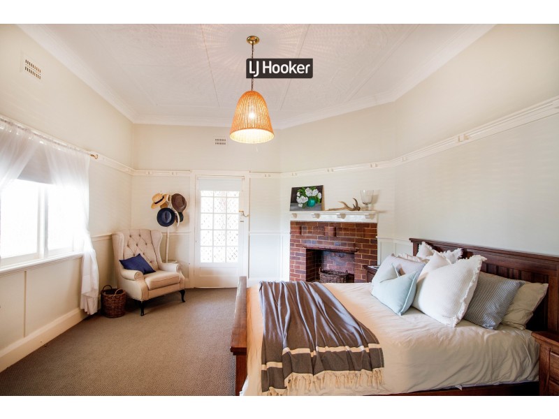 22 George Street, Inverell NSW 2360