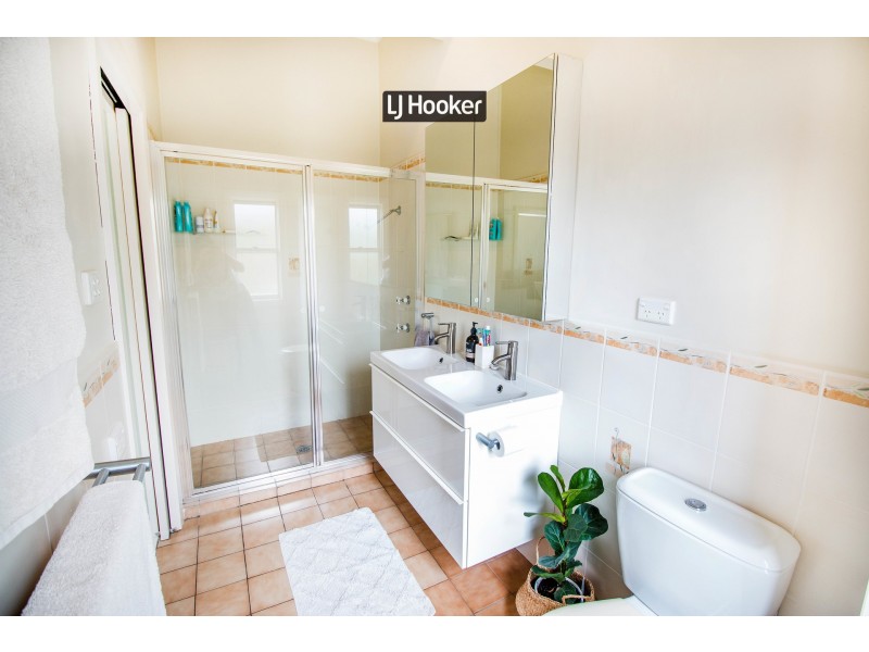 22 George Street, Inverell NSW 2360