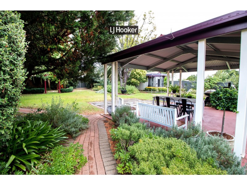 22 George Street, Inverell NSW 2360