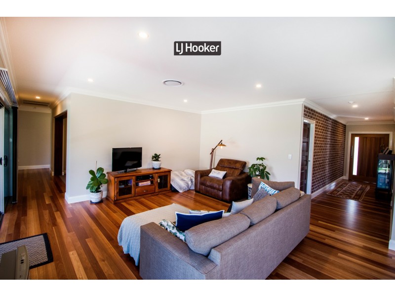 8 Box Tree Place, Inverell NSW 2360