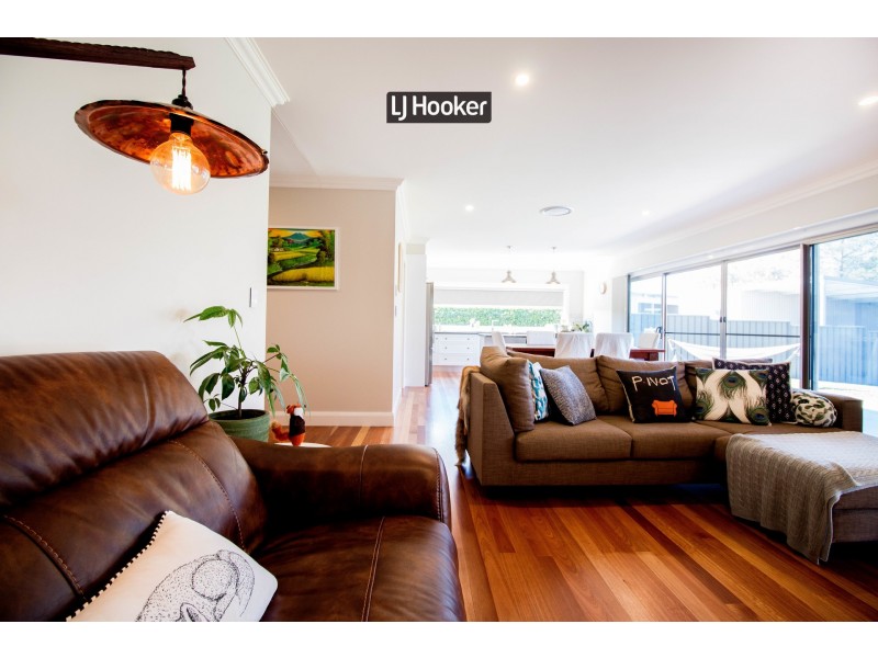 8 Box Tree Place, Inverell NSW 2360