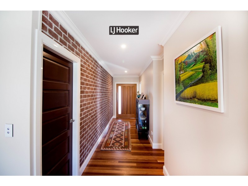 8 Box Tree Place, Inverell NSW 2360