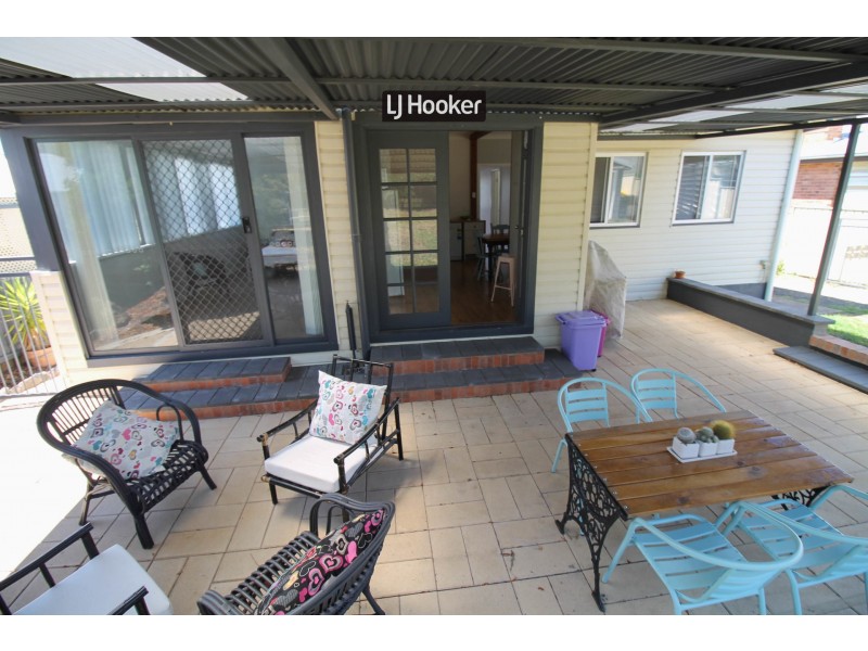 17 Lang Street, Inverell NSW 2360