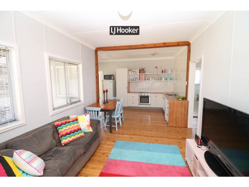 17 Lang Street, Inverell NSW 2360