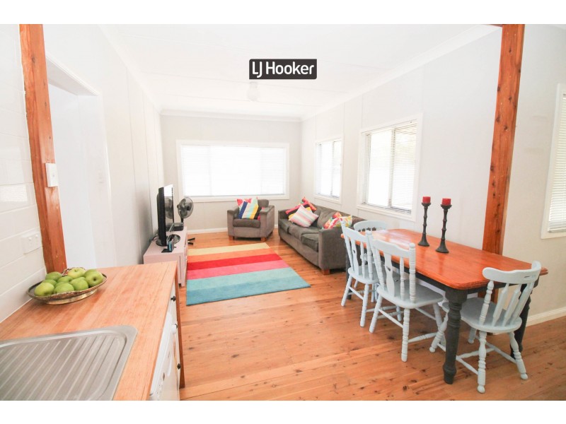 17 Lang Street, Inverell NSW 2360