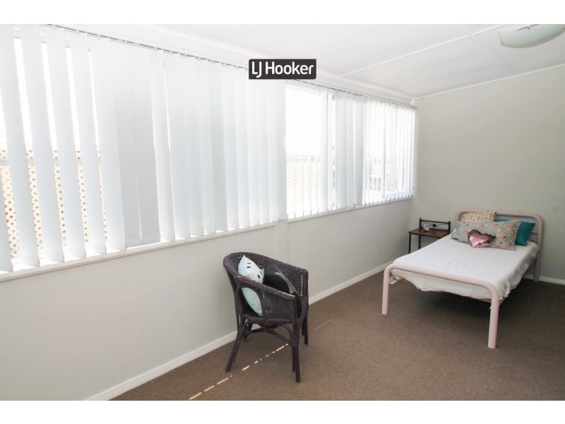 17 Lang Street, Inverell NSW 2360