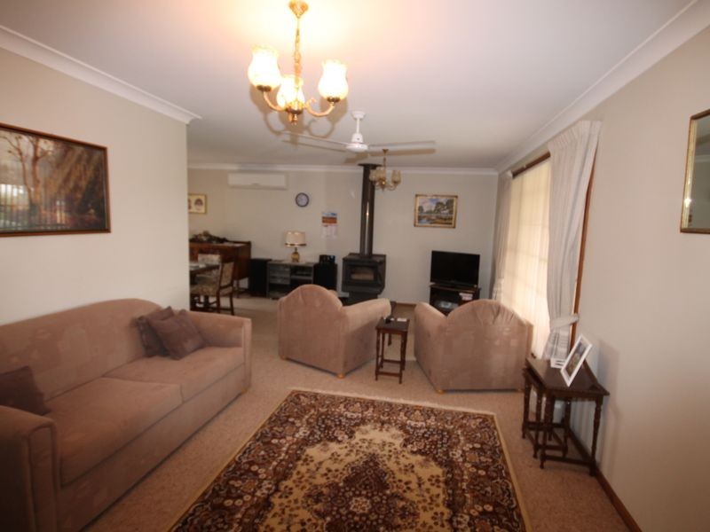 27 Sapphire Street, Inverell NSW 2360