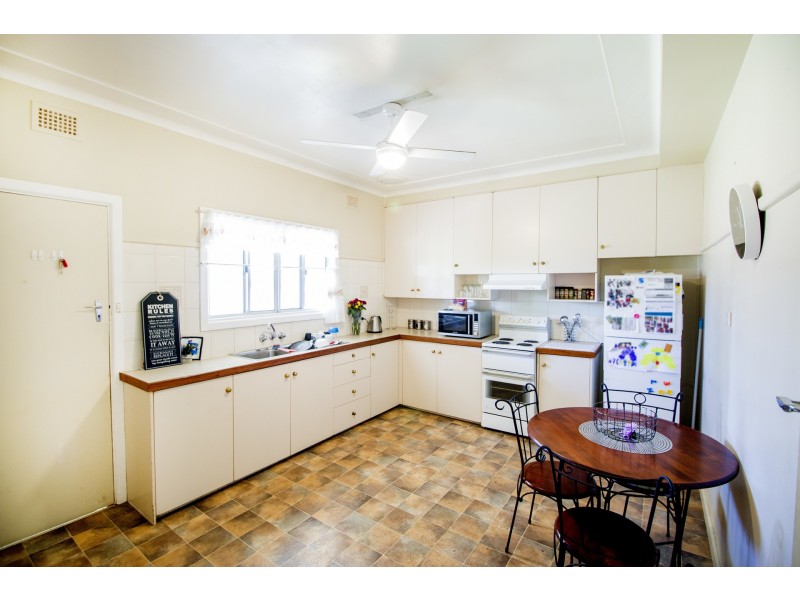 14 Gilchrist Street, Inverell NSW 2360