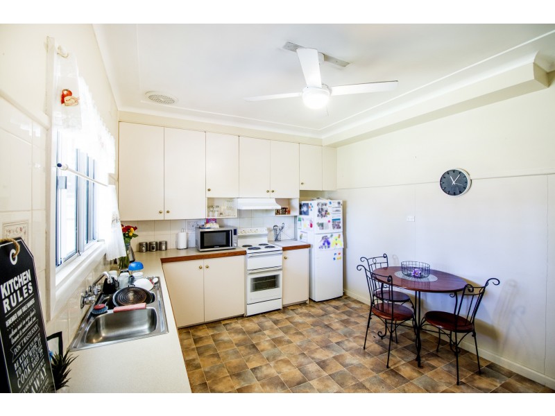 14 Gilchrist Street, Inverell NSW 2360