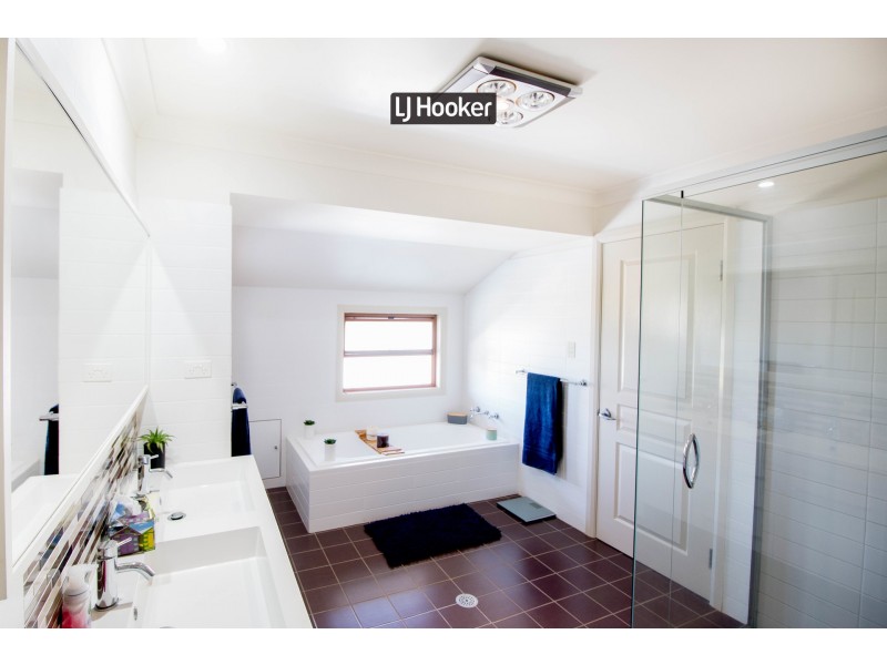 13 Sunnyside Place, Inverell NSW 2360