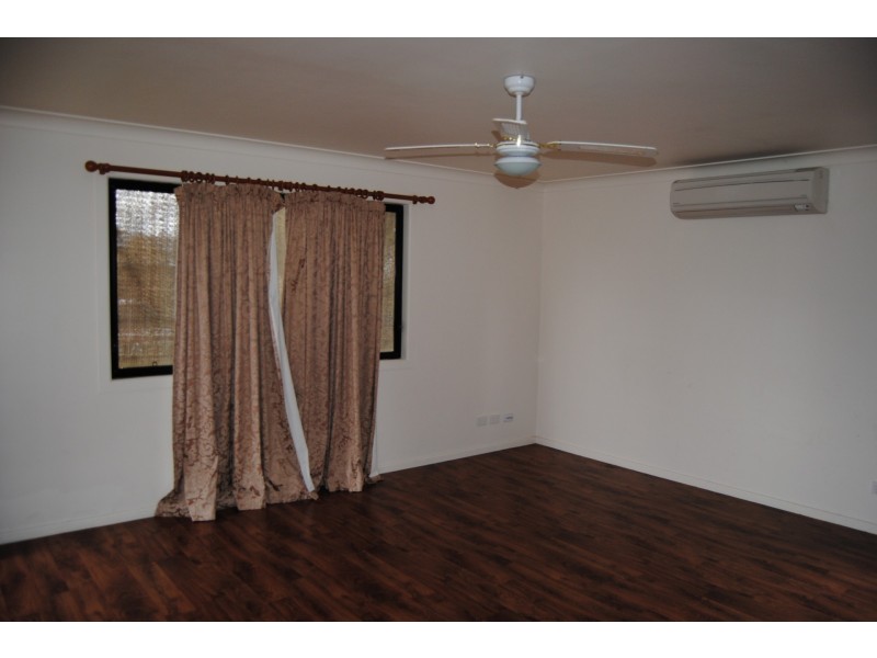 4 Burnett Street, Inverell NSW 2360