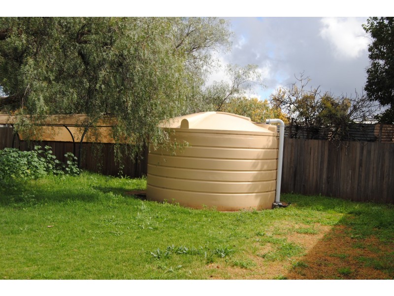 4 Burnett Street, Inverell NSW 2360