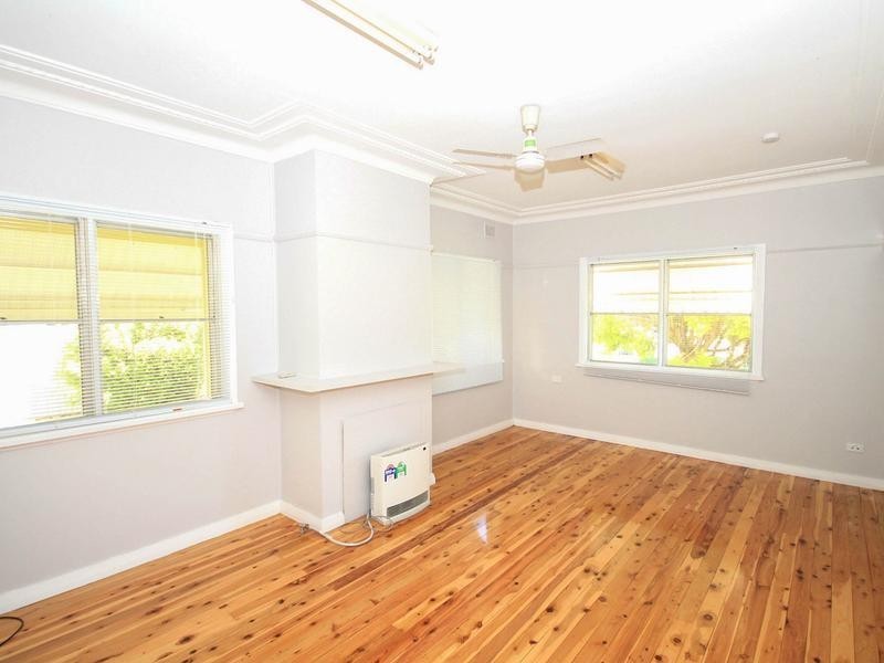 15 Brown Street, Inverell NSW 2360
