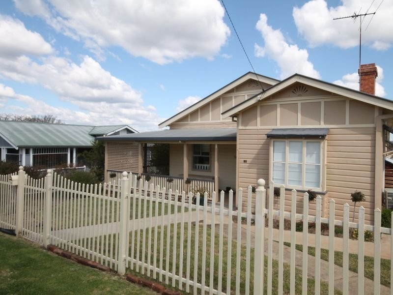 12 Urabatta Street, Inverell NSW 2360